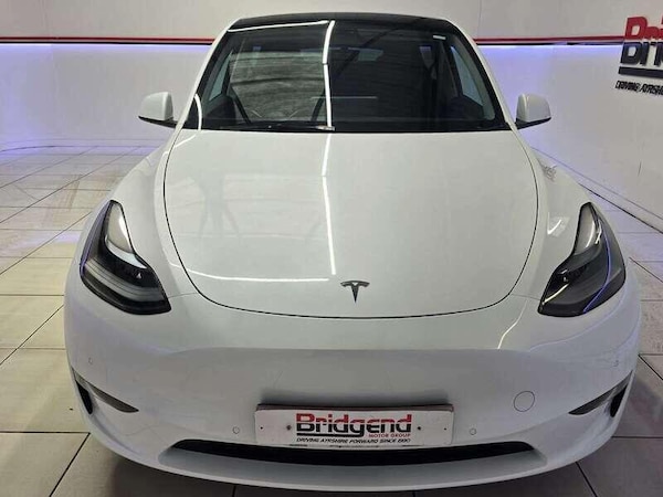 Used Tesla Model Y 2022 for sale - 76137422: Photo 2