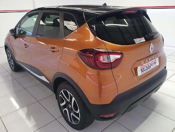 Used Renault Captur 2019 for sale - 76138416: Photo