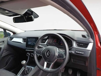 Used Renault Captur 2024 for sale - 79101538: Photo