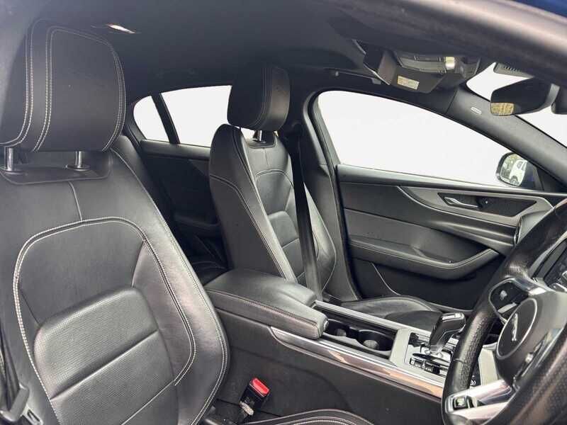 Used Jaguar XE 2019 for sale - 78027346: Photo 5