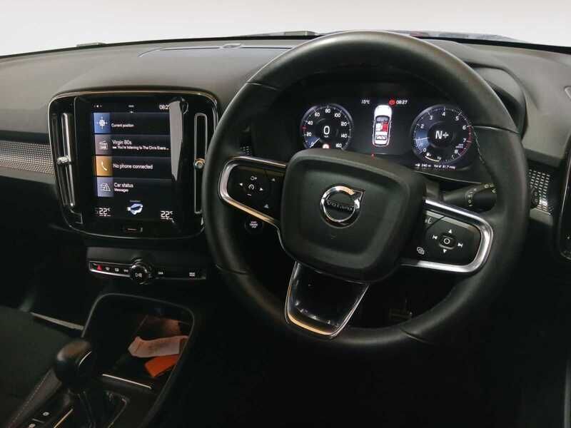 Used Volvo XC40 for sale - 77663679: Photo 3