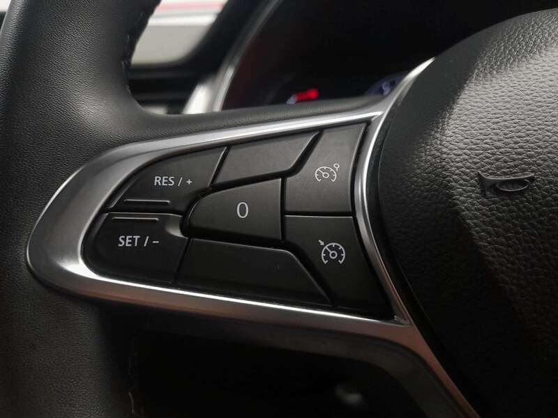 Used Renault Captur for sale - 77490870: Photo 19