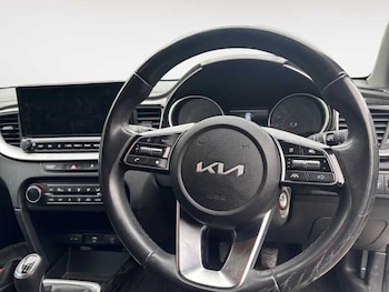 Used Kia Ceed 2023 for sale - 79406067: Photo