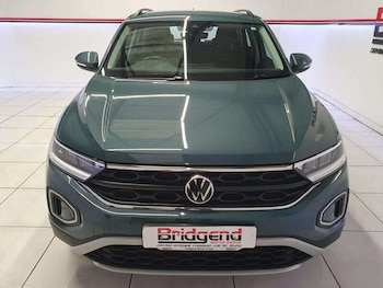 Used Volkswagen T-Roc 2023 for sale - 77813864: Photo