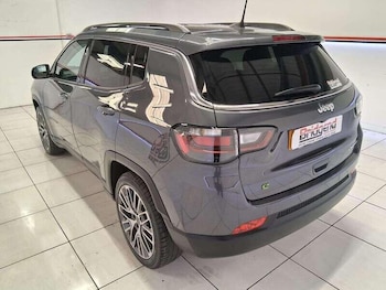 Used Jeep Compass 2022 for sale - 76138231: Photo 4