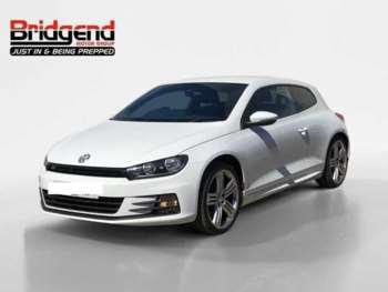 (17) - 2.0 TSI BlueMotion Tech R-Line Hatchback 3dr