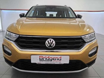 Used Volkswagen T-Roc 2019 for sale - 76136650: Photo