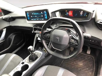 Used Peugeot 2008 2020 for sale - 77814117: Photo