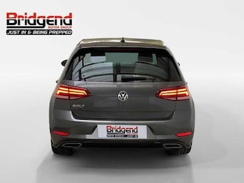 Used Volkswagen Golf 2019 for sale - 76174755: Photo