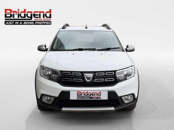 Used Dacia Sandero Stepway 2019 for sale - 76336223: Photo 2