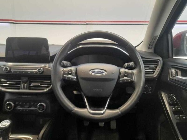 Used Ford Focus 2019 for sale - 76136986: Photo 9