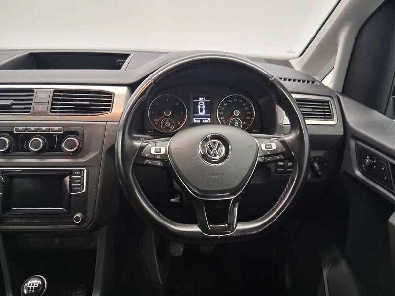 Used Volkswagen Caddy Maxi Life 2017 for sale - 76886301: Photo 10