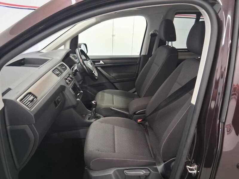 Used Volkswagen Caddy Maxi Life 2017 for sale - 76886301: Photo 15