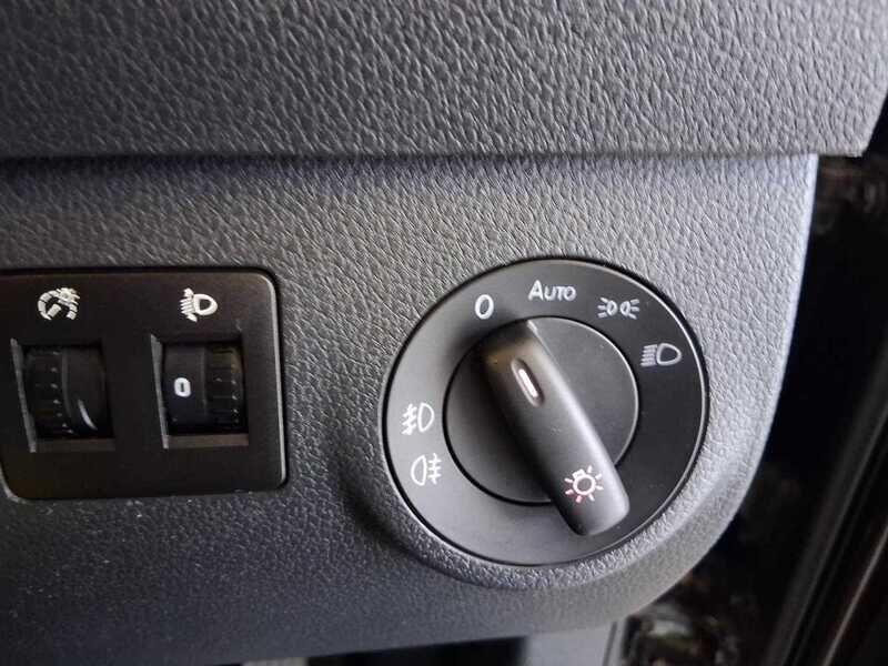 Used Volkswagen Caddy Maxi Life 2017 for sale - 76886301: Photo 21