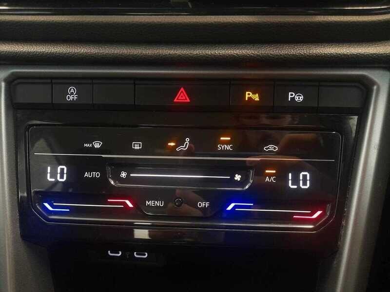 Used Volkswagen T-Roc 2022 for sale - 76472516: Photo 17