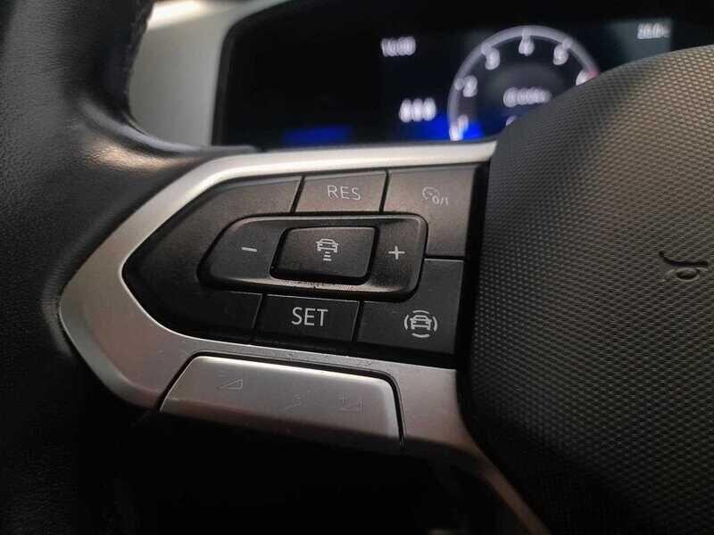 Used Volkswagen T-Roc 2022 for sale - 76472516: Photo 18