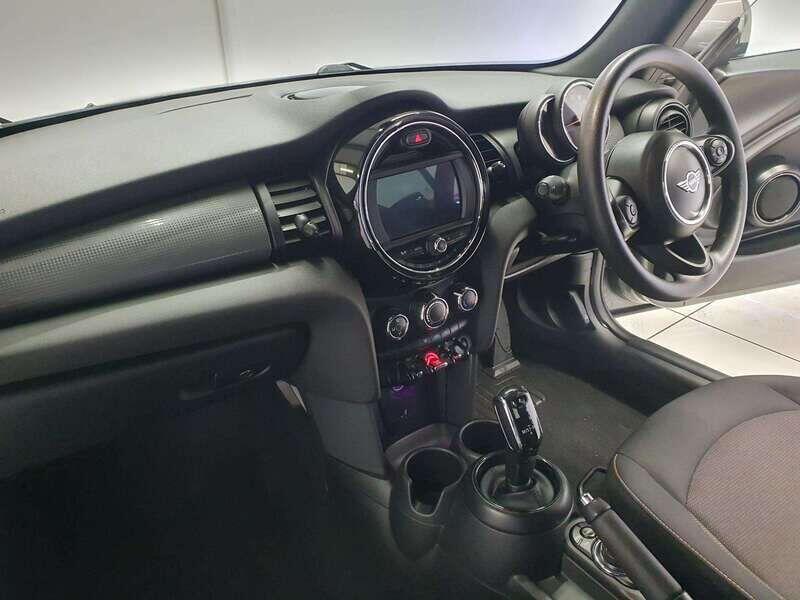 Used MINI Convertible 2019 for sale - 76549186: Photo 18