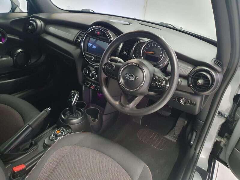 Used MINI Convertible 2019 for sale - 76549186: Photo 9