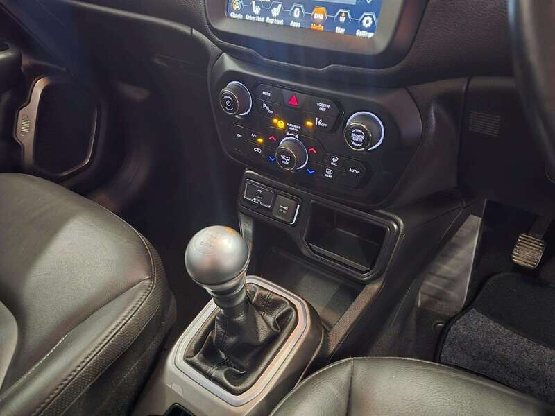 Used Jeep Renegade 2020 for sale - 77814137: Photo 17