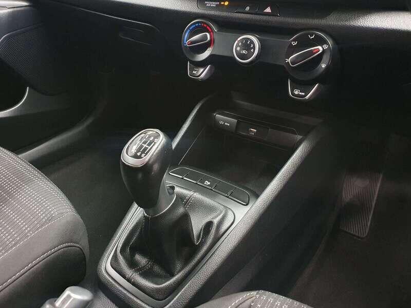 Used Kia Stonic 2022 for sale - 76138053: Photo 17