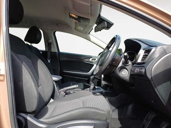 Used Kia Ceed 2022 for sale - 79309879: Photo