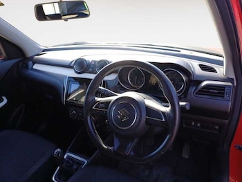 Used Suzuki Swift 2020 for sale - 77716331: Photo