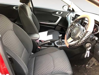 Used Kia Ceed 2019 for sale - 76886463: Photo