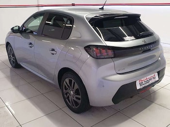 Used Peugeot 208 undefined for sale - 77447738: Photo