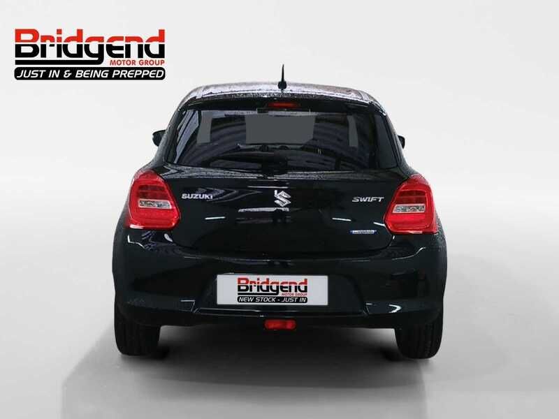 Used Suzuki Swift 2023 for sale - 77432820: Photo 2