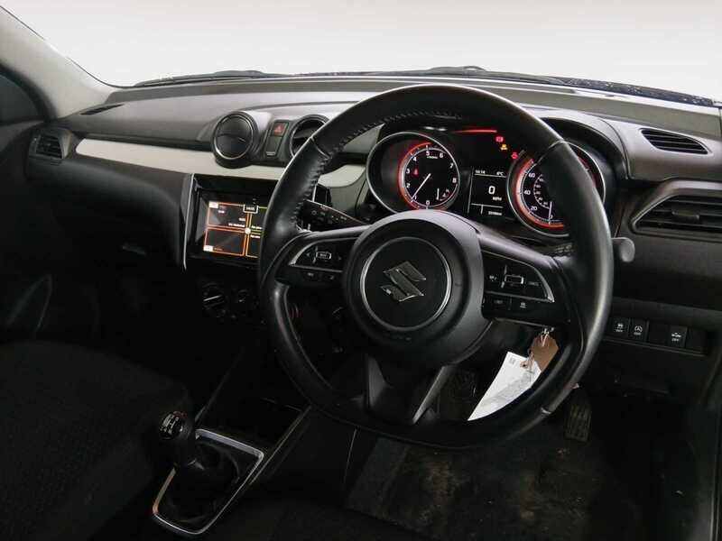 Used Suzuki Swift 2023 for sale - 77432820: Photo 4