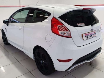 Used Ford Fiesta 2017 for sale - 77814618: Photo