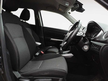 Used Suzuki Vitara 2020 for sale - 77947243: Photo