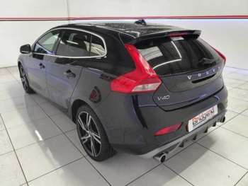 Used Volvo V40 2018 for sale - 74453831: Photo