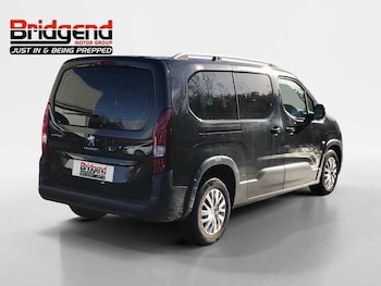 Used Peugeot Rifter 2020 for sale - 76458009: Photo