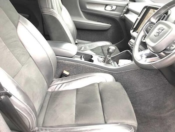 Used Volvo XC40 2021 for sale - 76200705: Photo 4
