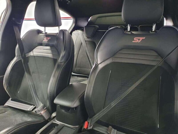 Used Ford Focus 2020 for sale - 76137619: Photo 21