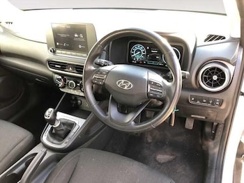 Used Hyundai KONA 2022 for sale - 76137795: Photo 4
