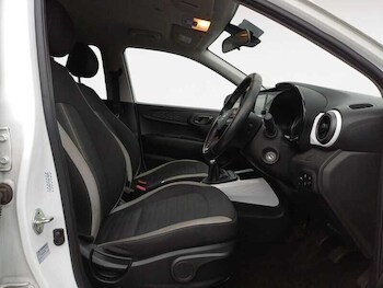 Used Hyundai i10 2022 for sale - 77284012: Photo