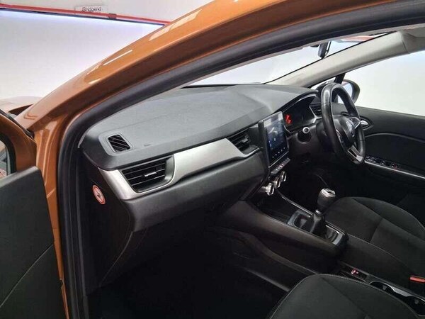 Used Renault Captur 2021 for sale - 76137937: Photo 13