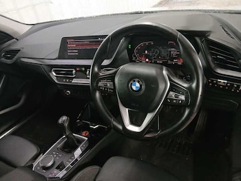 Used BMW 1 Series 2021 for sale - 77432829: Photo