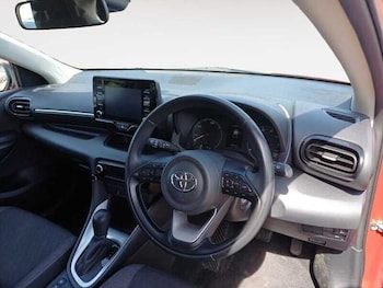 Used Toyota Yaris 2023 for sale - 78700732: Photo