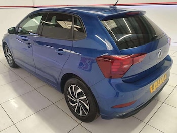 Used Volkswagen Polo 2023 for sale - 79309683: Photo