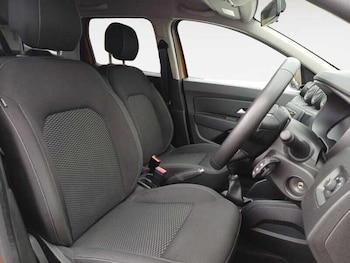 Used Dacia Duster 2019 for sale - 77814689: Photo