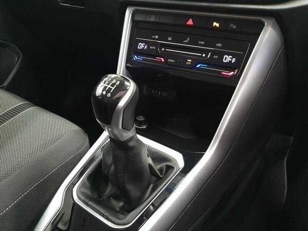 Used Volkswagen T-Roc 2024 for sale - 76137348: Photo 17
