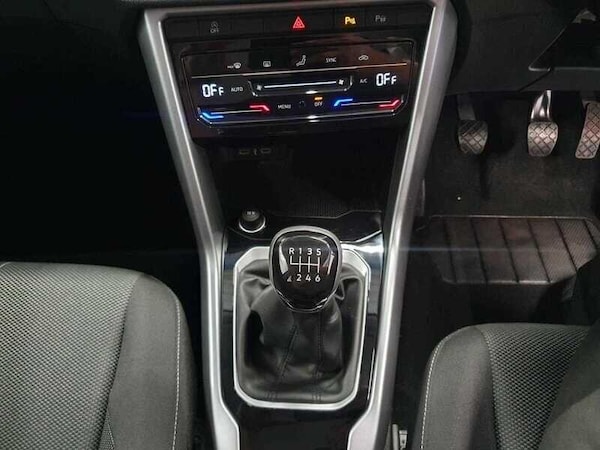 Used Volkswagen T-Roc 2024 for sale - 76137348: Photo 18