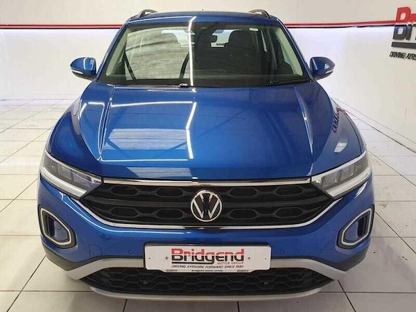 Used Volkswagen T-Roc 2024 for sale - 76137348: Photo 2