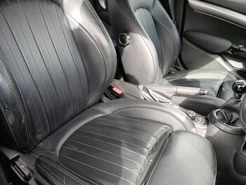 Used MINI Hatch 2019 for sale - 78767111: Photo