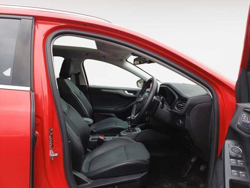 Used Ford Focus 2019 for sale - 77663663: Photo 3