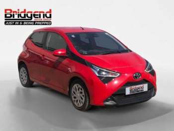 (71) - 1.0 VVT-i x-play Hatchback 5dr