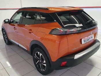 Used Peugeot 2008 2021 for sale - 77045059: Photo